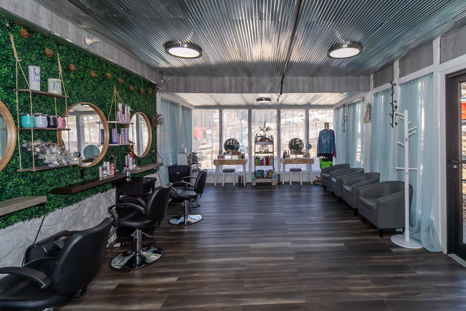 Driftwood Spa - Salon